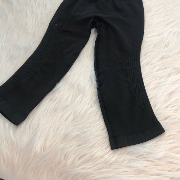 High Waisted Flow & Go Compression Leggings - Picture 11 of 13